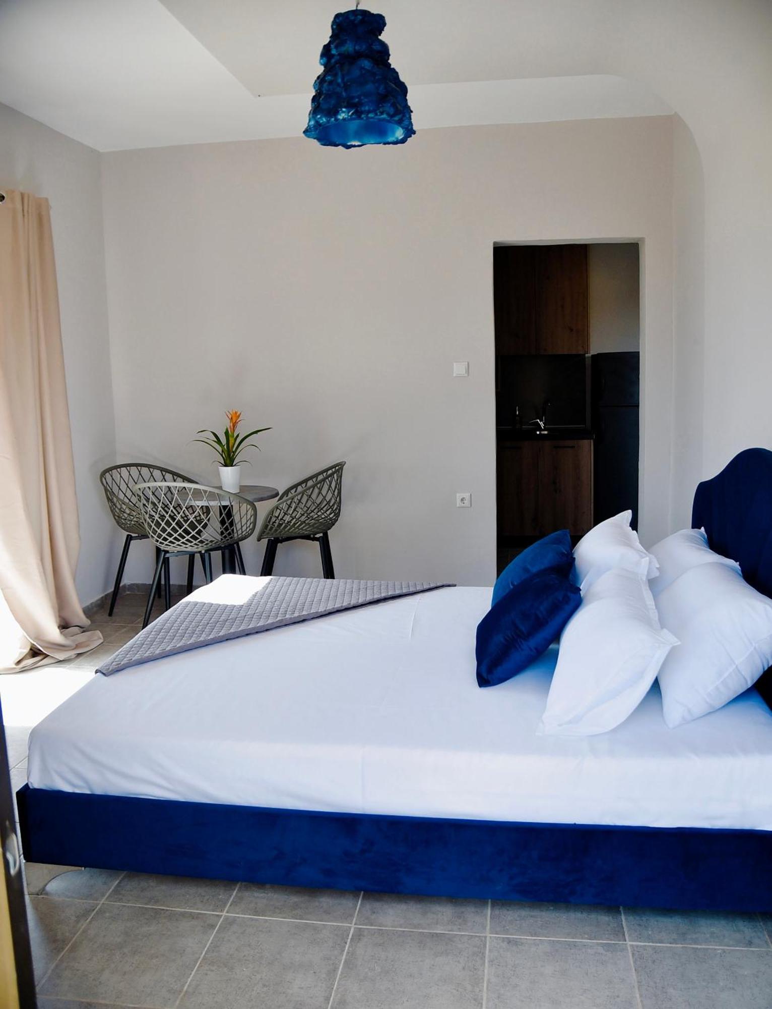 Room Nine 9 Beachfront Apartments Nea Kallikrateia Extérieur photo