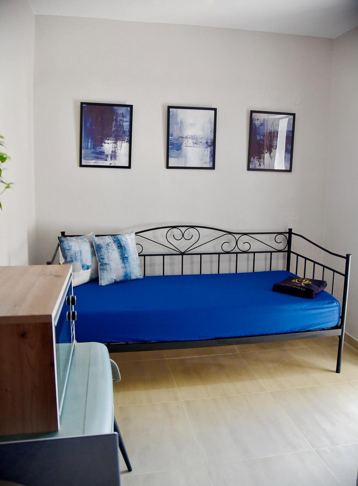 Room Nine 9 Beachfront Apartments Nea Kallikrateia Extérieur photo