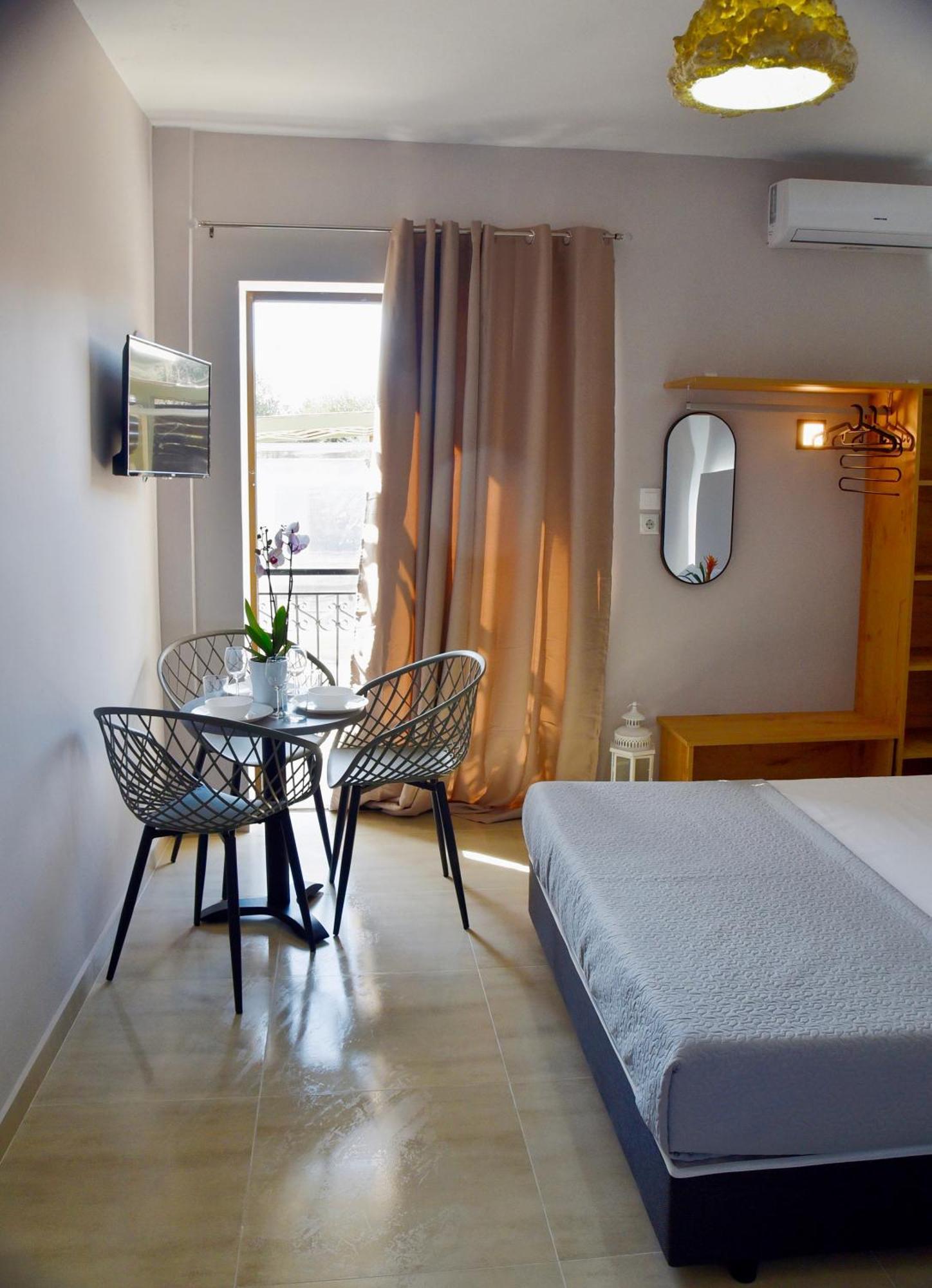 Room Nine 9 Beachfront Apartments Nea Kallikrateia Extérieur photo